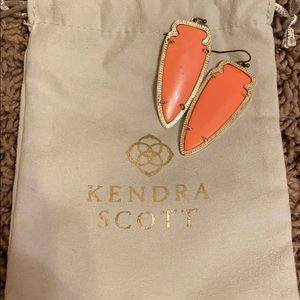 Kendra Scott Skylar Arrowhead Coral Earrings